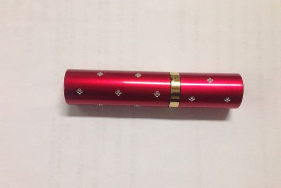 黃山機場(chǎng)安檢查獲微型&ldquo;手電式電擊器&rdquo;